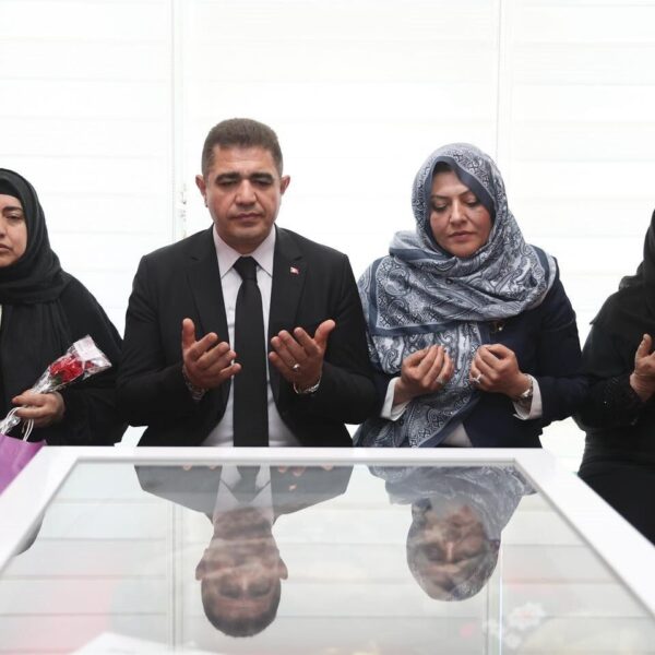 Düzce Valisi Selçuk Aslan şehit ve gaziler aileleri ile-1