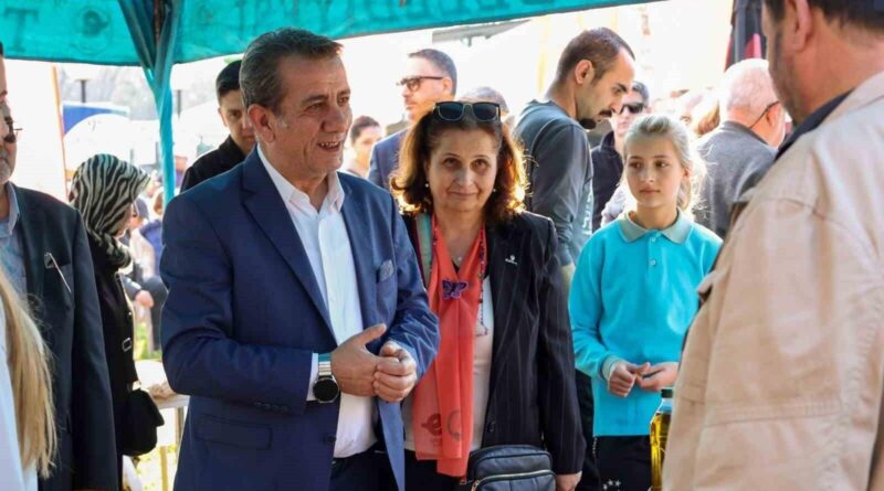 Efeler'de Emekçi Kadınlar Günü Kutlaması: Doğal Ürünler ve Geri Dönüşümle Sürdürülebilirlik 1