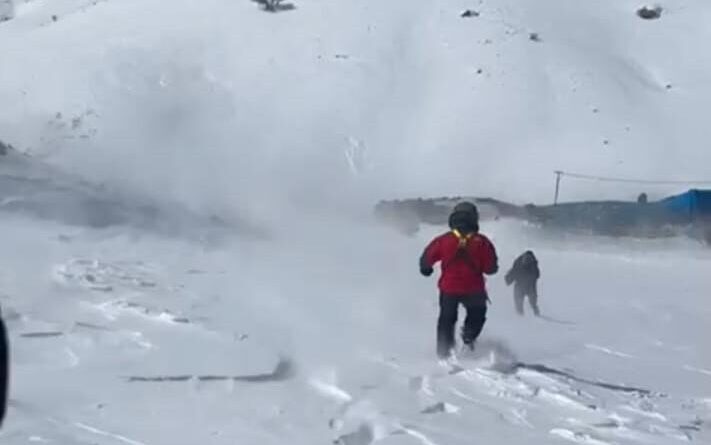 Erzurum'da Hava Operasyonu ile Mahsur Kalan Vatandaş Kurtarıldı 1