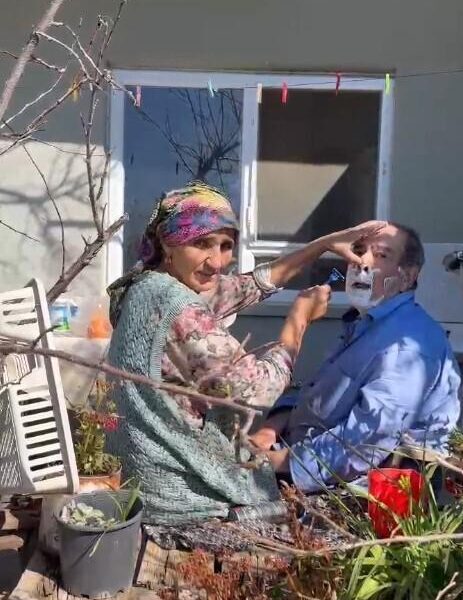 Felçli eşine bakmakla görevli Zehra Ekşili ile eşi Salih Ekşili-6