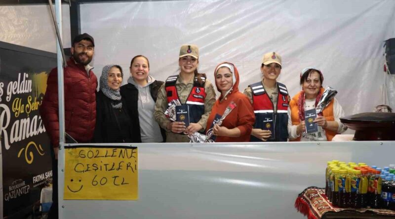 Gaziantep Jandarma, Emekçi Kadınları 8 Mart Dünya Kadınlar Günü'nde Kutladı 9