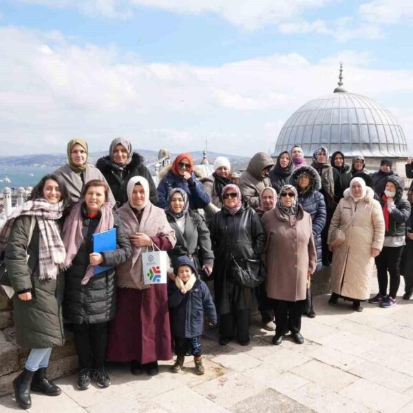 Gaziosmanpaşa Belediyesi'nin düzenlediği cami ve türbe ziyaretleri-1