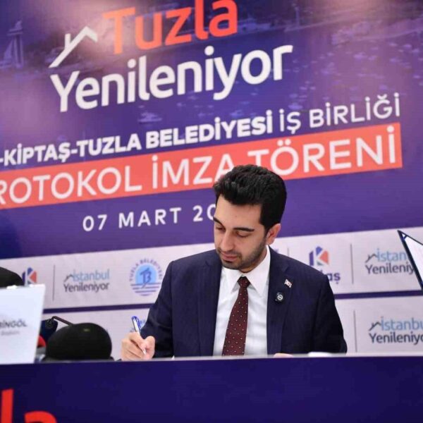 İBB, KİPTAŞ ve Tuzla Belediyesi yetkililerinin protokol imzalaması-1