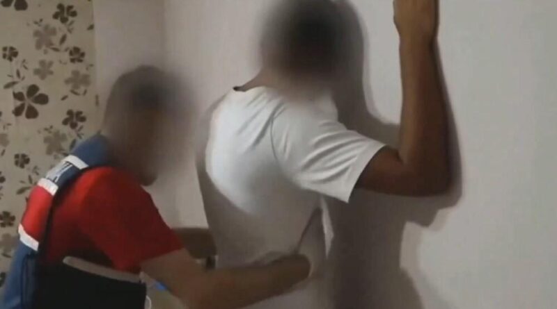 İçişleri Bakanı Yerlikaya'nın Açıklamasıyla 28 İlde Büyük Operasyon: 103 Şüpheli Yakalandı 6