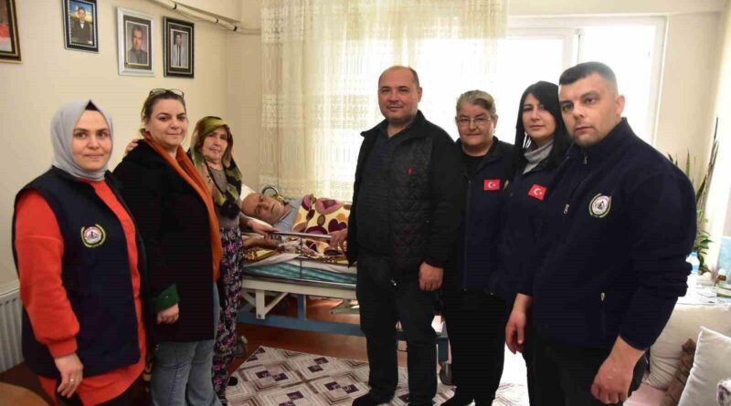 İncirliova Belediye Başkanı Aytekin Kaya 73 Yaşındaki Kenan Sarı için Hasta Yatağı Temin Etti 8
