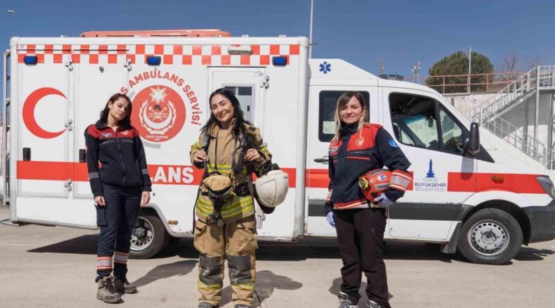 İzmir İtfaiyesi'nde Kadınların Cesareti: Ayet Kütüktaş, Hacer Akkuş ve Aslısüsen Oskay Örnek Oluyor 1