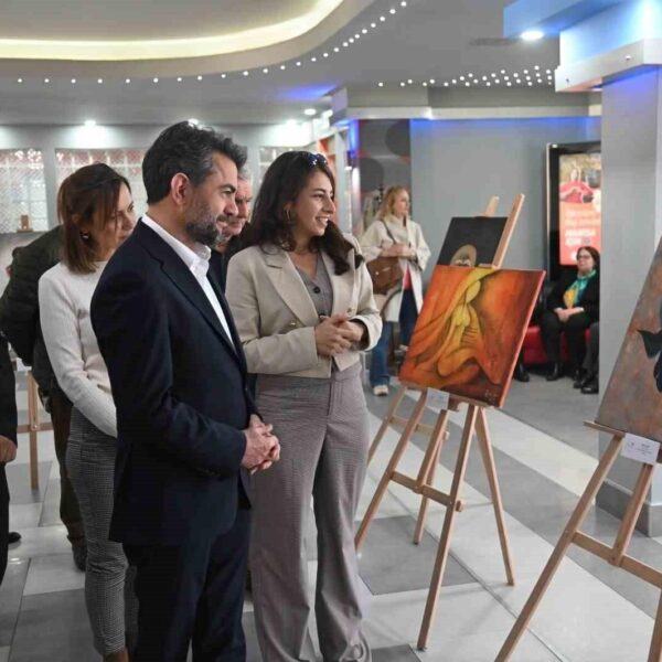 Kadın portreleri sergisi-3