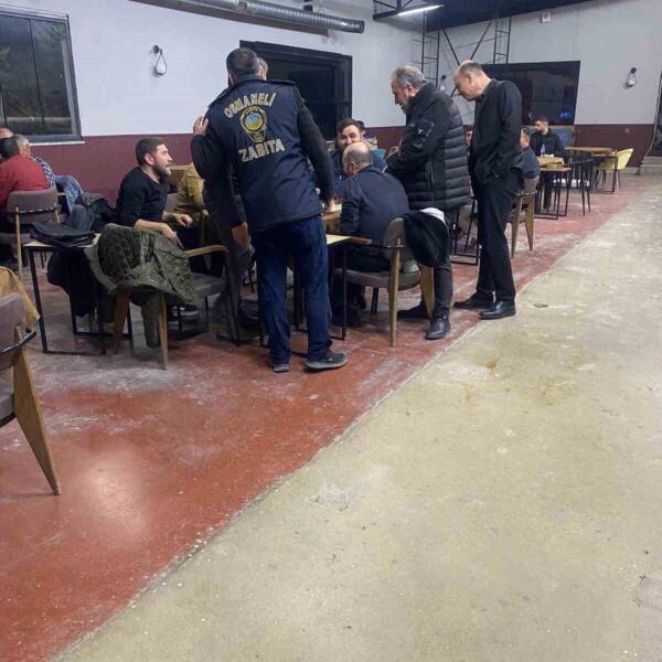 Kapalı alanda sigara içme yasağına uymayan işletme-1