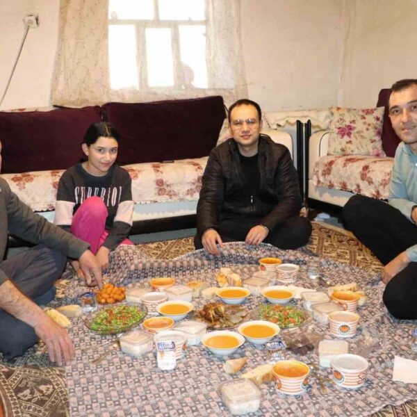Kaymakam Kahveci ile Sıla ve ailesi