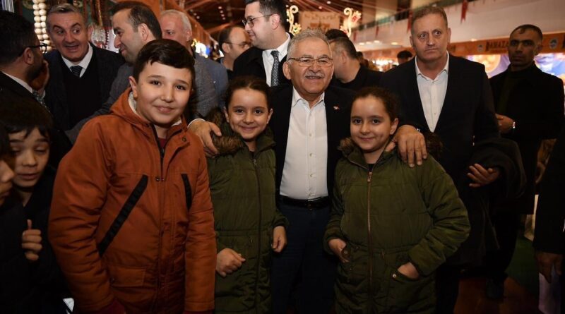 Kayseri Büyükşehir Belediye Başkanı Dr. Memduh Büyükkılıç Ramazan Etkinlikleri'ni Ziyaret Etti 1
