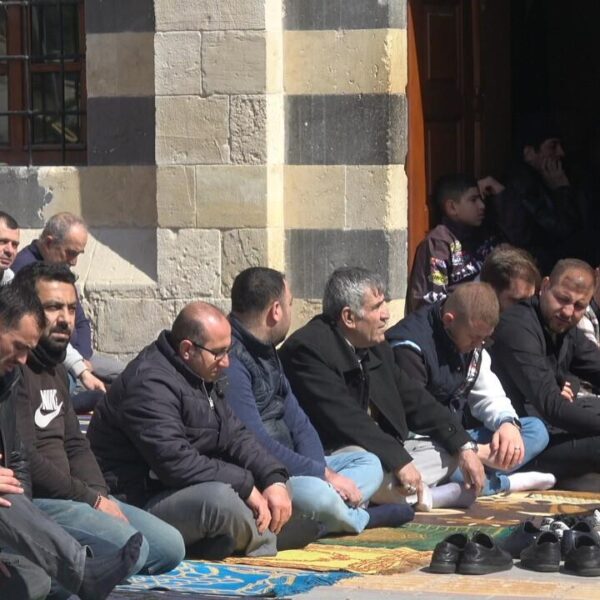 Kilis'te Ramazan'ın ilk cuma namazı-1