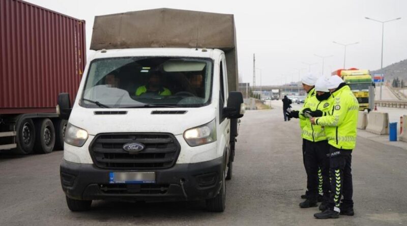 Kırıkkale'de Trafik Denetimleriyle 83 Araç Trafikten Men Edildi 1