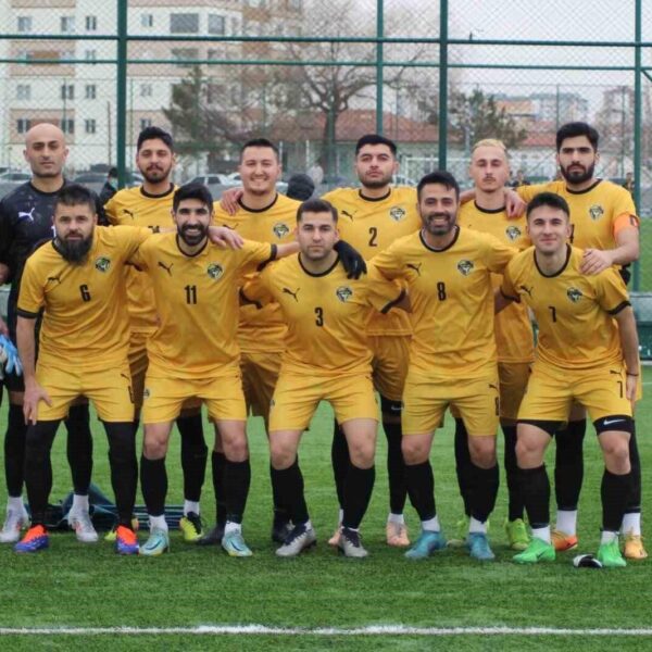 Kocasinan Şimşekspor futbolcuları-1