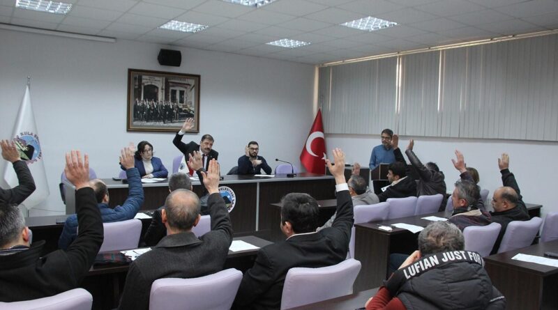 Kula Belediye Başkanı Hikmet Dönmez'in İlk Meclis Toplantısı 1