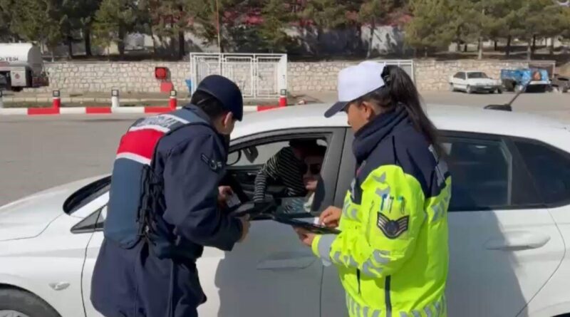 Kurallara uymayan 30 sürücüye cezai işlem uygulandı 1