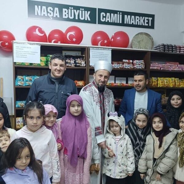 Kütahya Simav'da çocuklara ücretsiz 'Cami Market' hizmeti-1
