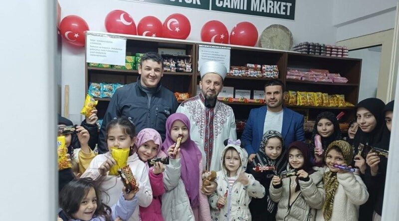 Kütahya Simav'da Çocuklara Ücretsiz 'Cami Market' Hizmeti 10