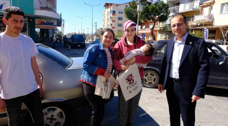 Kuyucak Belediye Başkanı Uğur Doğanca, 8 Mart Dünya Kadınlar Günü'nü Kutladı 1