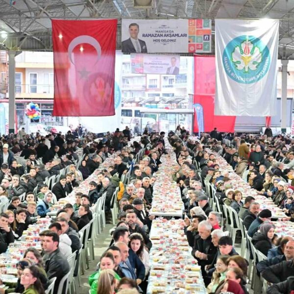 Manisa Büyükşehir Belediye Başkanı Ferdi Zeyrek'in iftar programında yaptığı konuşma-1