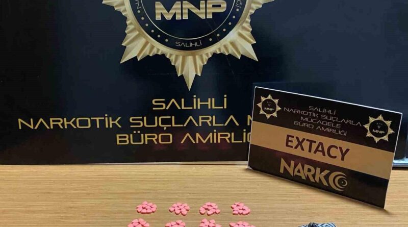 Manisa’da şüpheliden 200 extacy hap çıktı 1