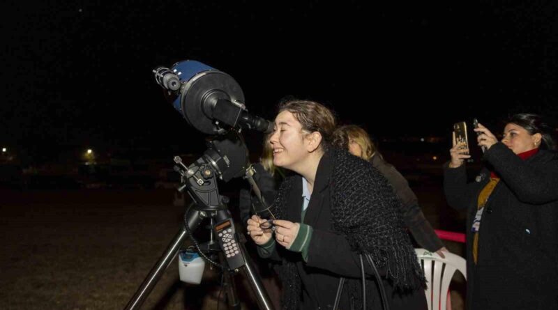 Mersin'de Gezegen Geçit Töreni'ne Astronomlar ve Aileler Katıldı 8