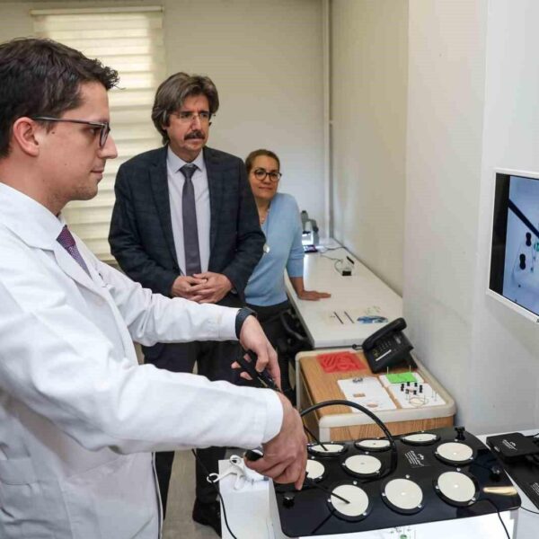 Mikrocerrahi ve Temel Laparoskopik Eğitim Laboratuvarı-1