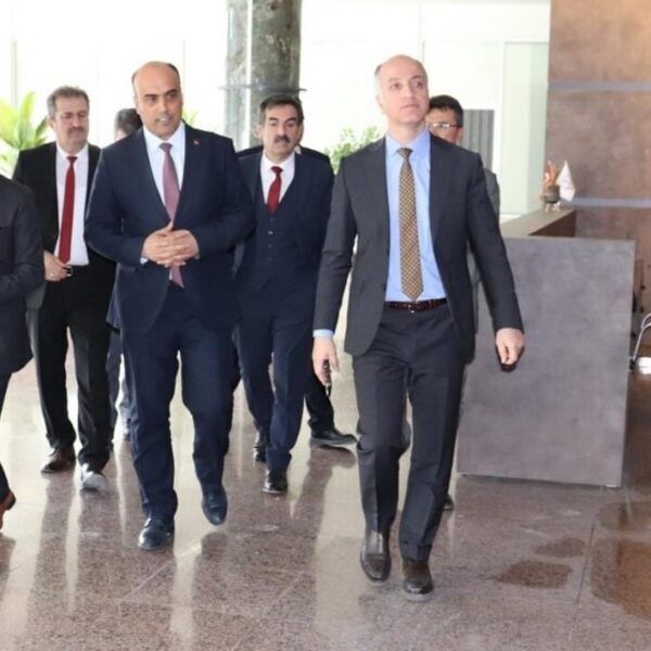Millî Eğitim Bakanlığı yetkilileri ile öğretmenler-1