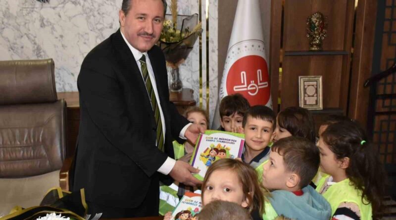 Minik öğrencilerden anlamlı bağış 1