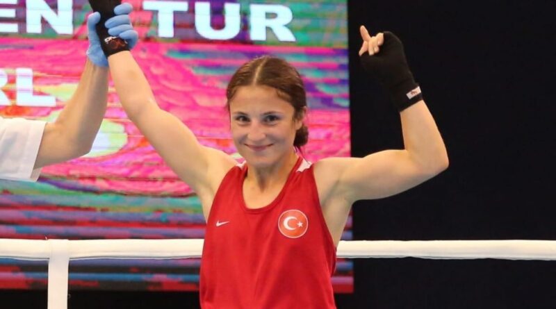 Nurselen Yalgettekin, Büyük Kadınlar Dünya Boks Şampiyonası'nda Türkiye'yi Temsil Edecek 3
