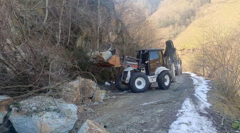 Ordu'da Eriyen Kar Sonrası Heyelanlar 1