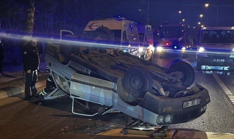 Ordu'nun Ünye'sinde Takla Atan Otomobil Kazası: Sürücü Şans Eseri Yaralanmadı 1