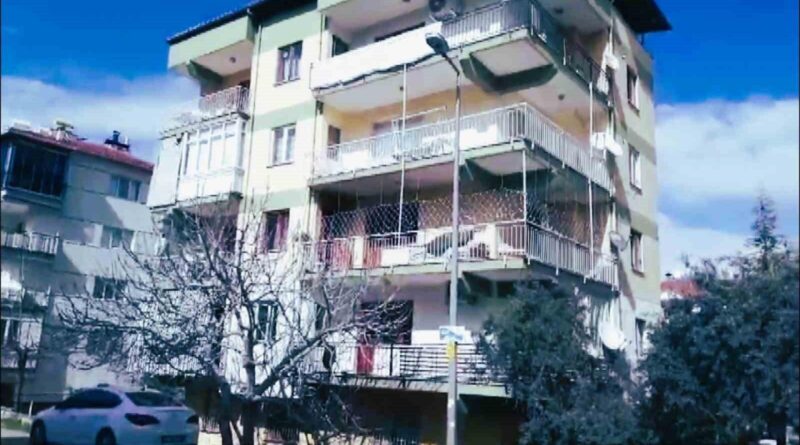 Pamukkale'de Yangında Anne ve Otizmli Oğlu Genç Bir Erkeğin Kurtarımı 1