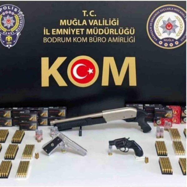 Ruhsatsız silahlar ve ele geçirilen eşyalar-1