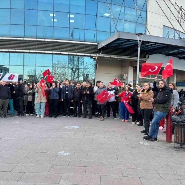 Sağlık çalışanlarının eylem yaptığı görüntü-3