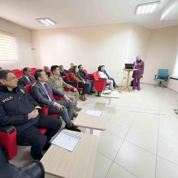 Sağlıklı Hayat Merkezi'nde sağlık hizmetleri hakkında bilgi paylaşımı.-2