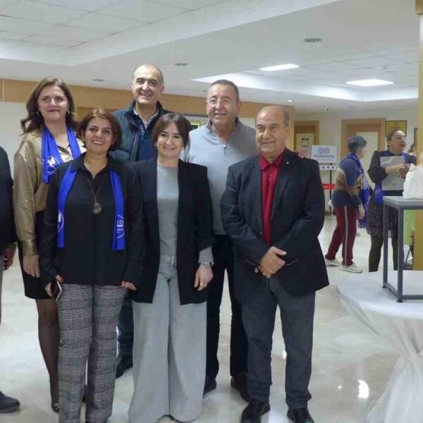 Sergide yer alan heykel, resim, seramik, çini, tekstil ve pasta modelleme eserleri-2
