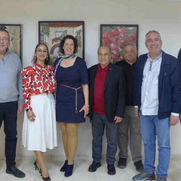 Sergide yer alan heykel, resim, seramik, çini, tekstil ve pasta modelleme eserleri-4
