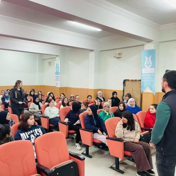 SİBERAY ekibinin siber güvenlik eğitimi verdiği etkinlik