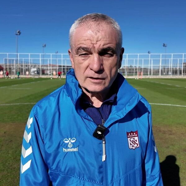 Sivasspor Teknik Direktörü Rıza Çalımbay-1