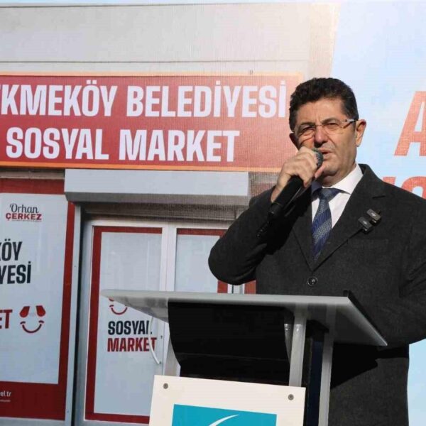 Sosyal market raflarında yer alan gıda, temizlik ve giyim ürünleri-5