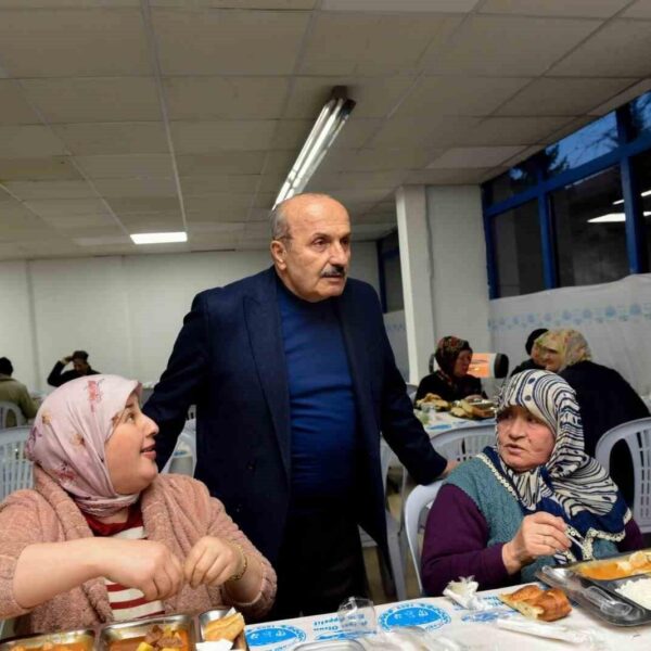 Taşköprü'de kurulan iftar çadırı-4