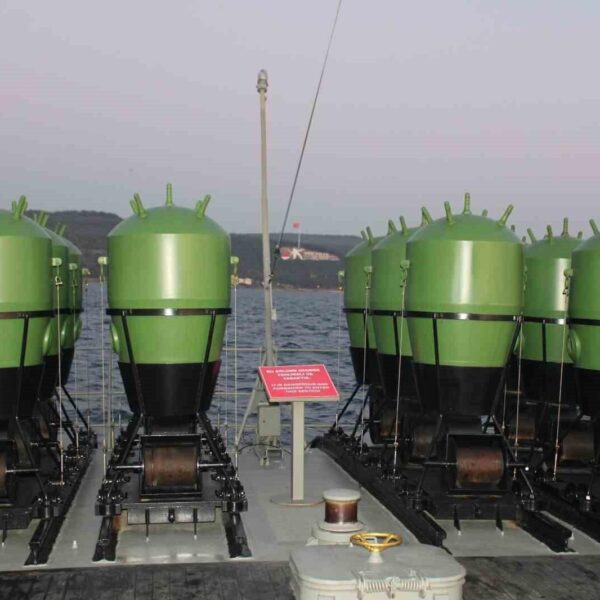 TCG Nusret Mayın Gemisi'nin Çanakkale Boğazı'nda mayın döktüğü sahne-7