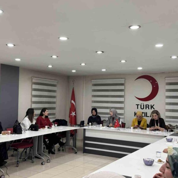 Türk Kızılayı Ağrı Şubesi Kadın Kolları tarafından düzenlenen 8 Mart Dünya Kadınlar Günü etkinliği-1