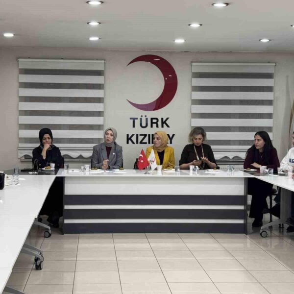Türk Kızılayı Ağrı Şubesi Kadın Kolları tarafından düzenlenen 8 Mart Dünya Kadınlar Günü etkinliği-3