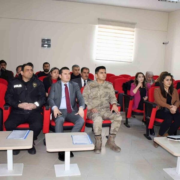 Tuşba Kaymakamı Musa Göktaş, Sağlıklı Hayat Merkezi'ni ziyaret ediyor.-1