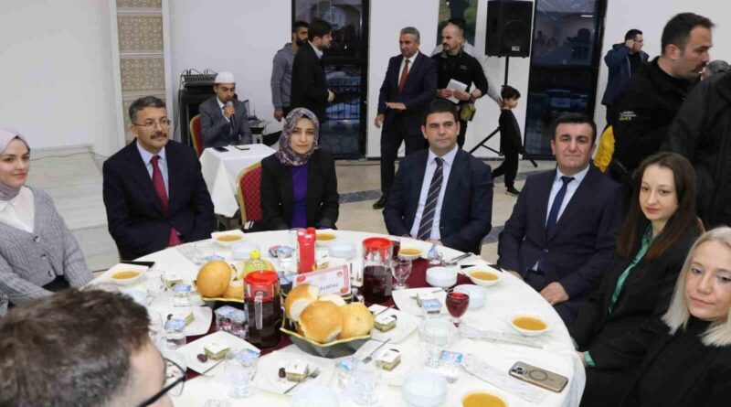 Vali Çelik: "Rabbim ayağınıza taş değdirmesin" 1
