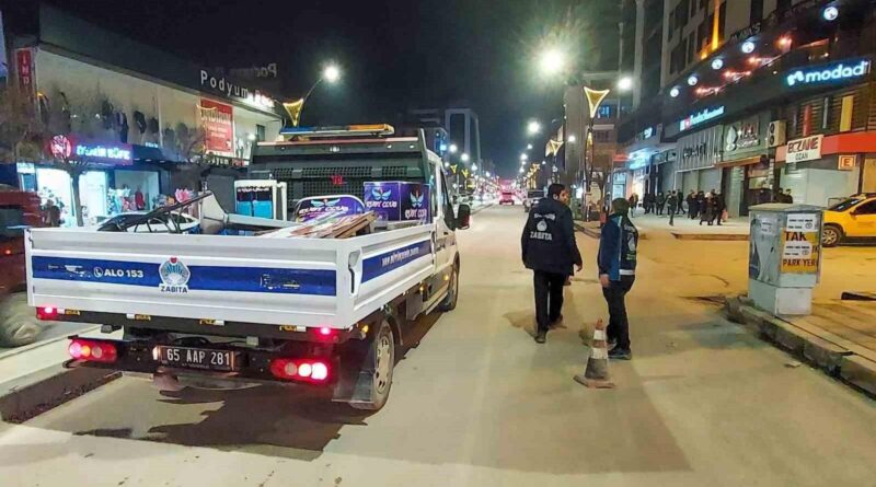 Van Büyükşehir Belediyesi, Kaldırım ve Yaya Yollarını İşgal Eden İşletmelere ve Seyyar Satıcılara Denetim Yaptı 1