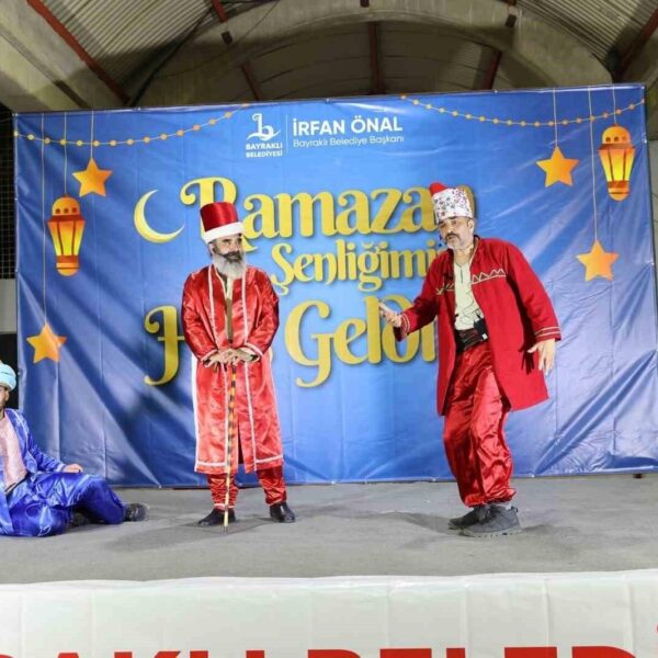 Yamanlar Pazar Yeri'nde düzenlenen iftar programında vatandaşlar-2