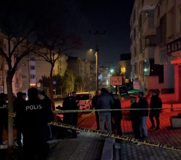 Yaralıların ambulansla sevk edilmesi-2