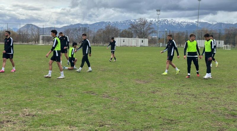 24Erzincanspor, Beykoz deplasmanına hazırlanıyor 1